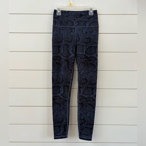 Women’s Allfenix Snakeskin Print Leggings